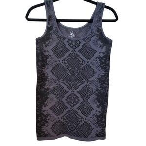 Rock & Republic Graphic Fitted Round Neck Seamless Tank Top in Gray and Black L